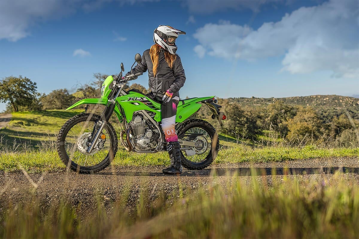 2025 kawasaki klx230 static 1