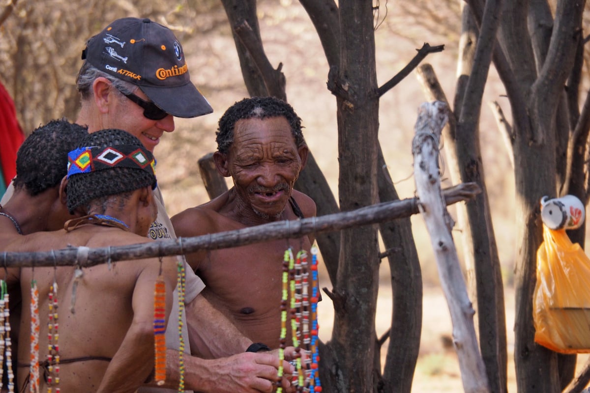 Culture-Bushmen-Crafts-Ghanzi-BWSS01