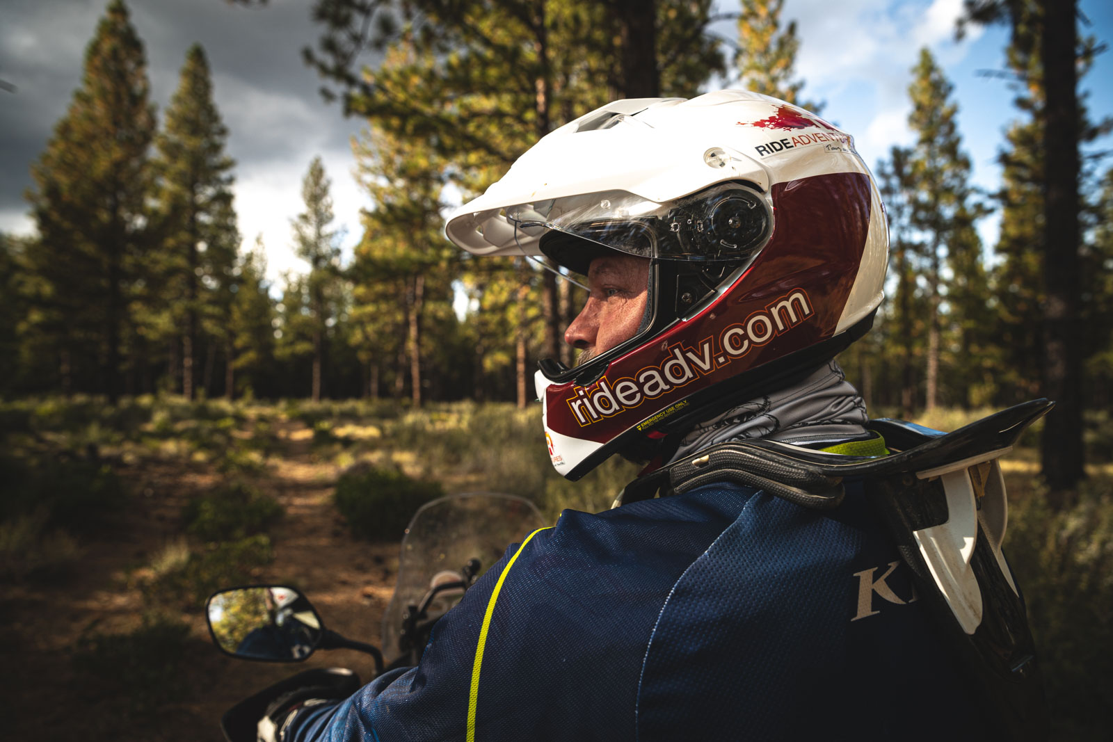 SHOEI HORNET X2 Review – The Best Dual Sport Helmet Yet?