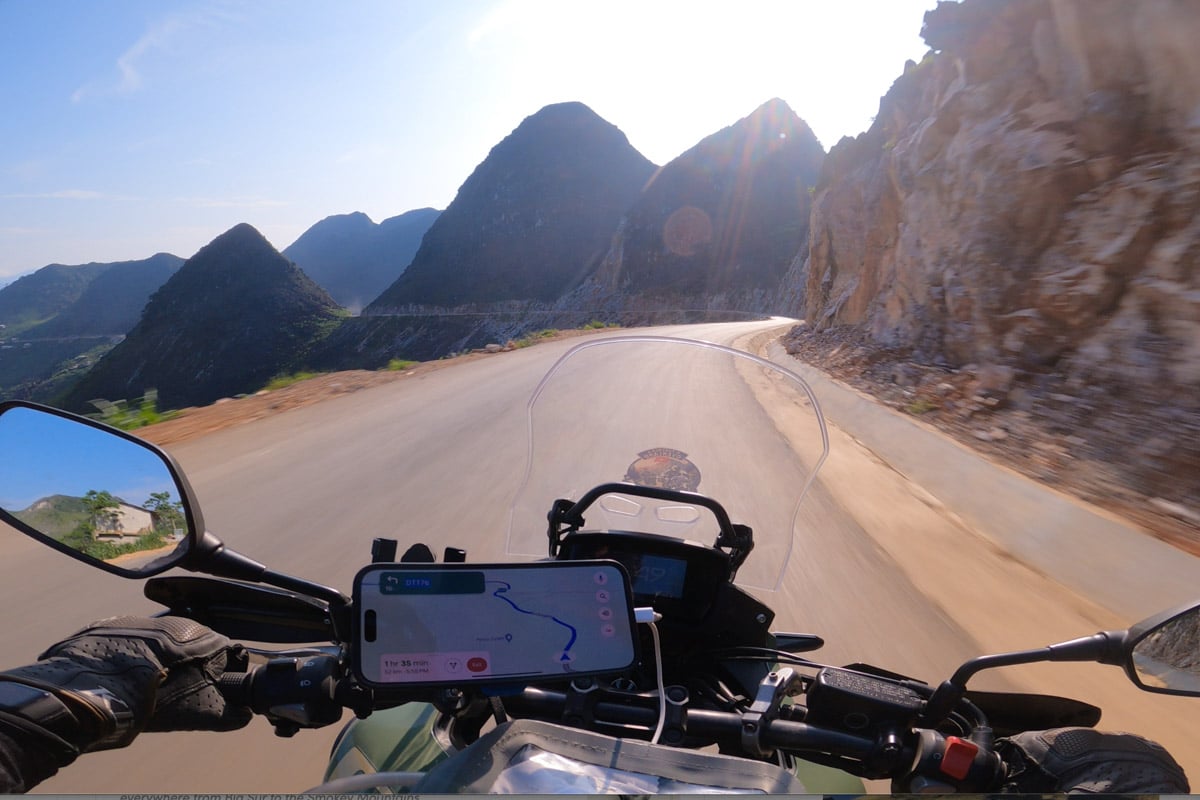 riding-rural-vietnam-mountains-cockpit