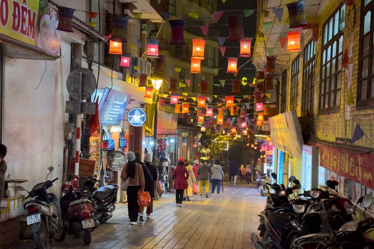 streets-of-sapa-vietnam