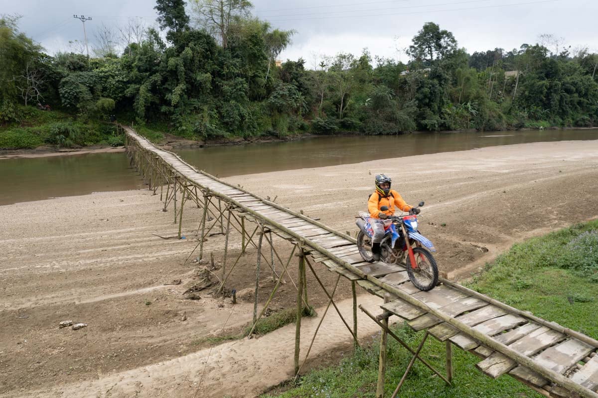 bamboo-bridge-tall-motorcycling-dermot-vietnam