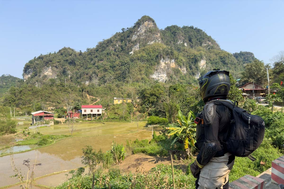 dermot-looking-in-awe-mountains-of-vietnam