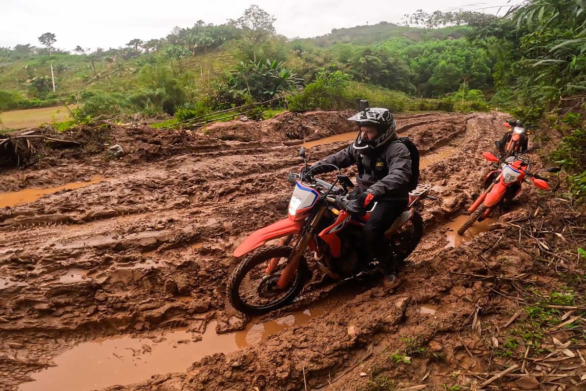 gabe-riding-challenging-muddy-trails-in-vietnam