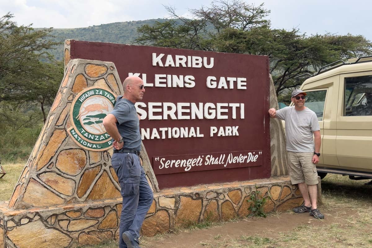 serengeti-sign-igor-tanzania-africa