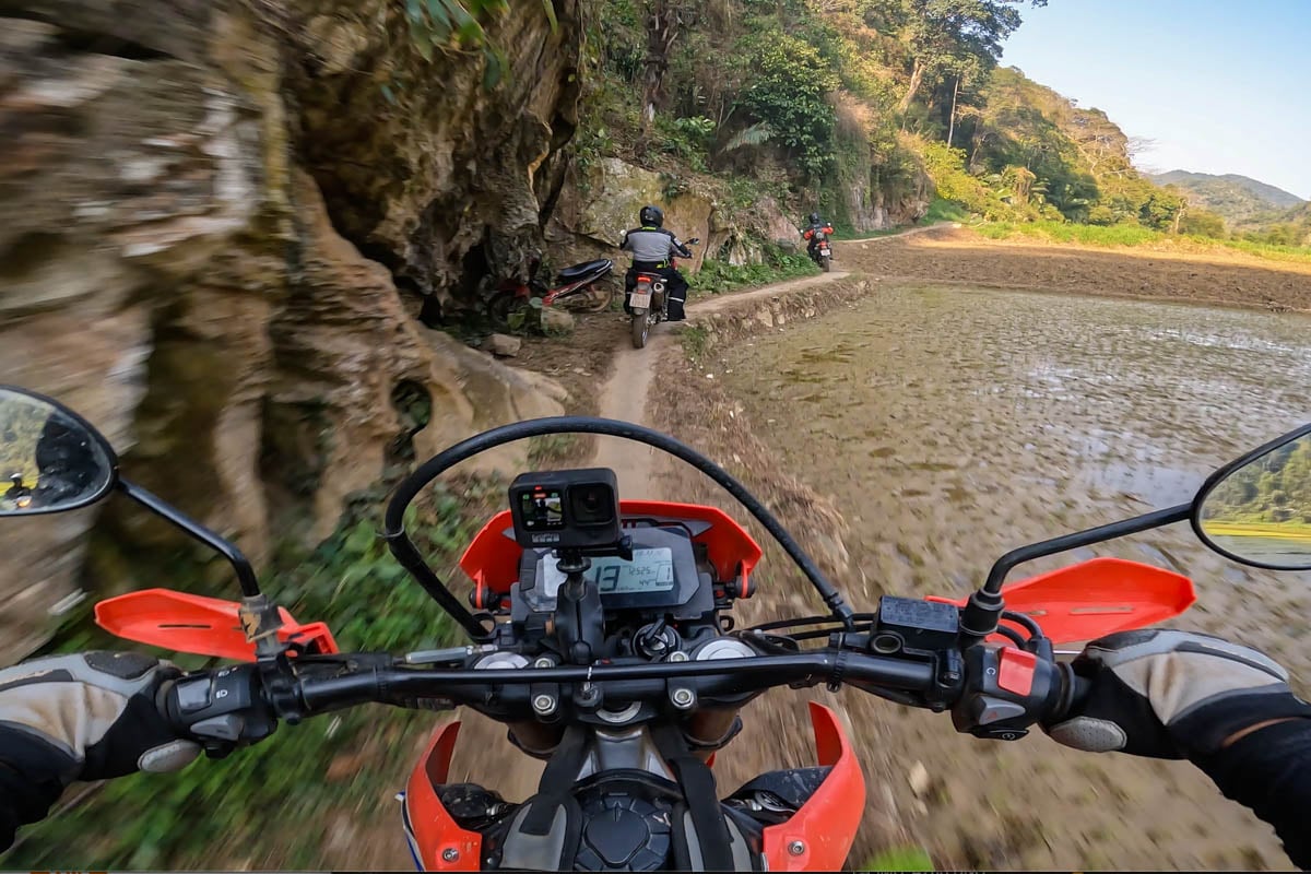 single-track-along-rice-fields-and-mountain