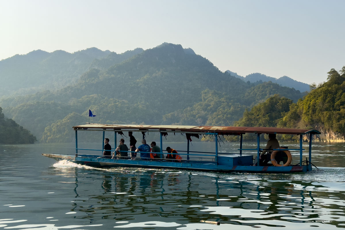 vietnam-long-boat-national-park-visit